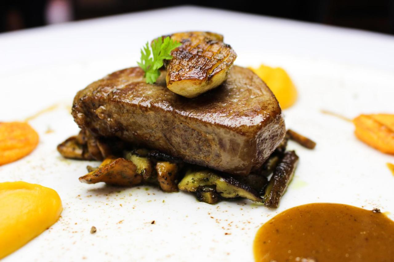 Hotel-Restaurant La P'Tite Auberge Lillebonne Ngoại thất bức ảnh