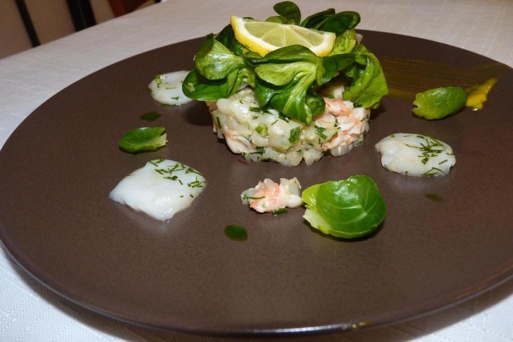 Hotel-Restaurant La P'Tite Auberge Lillebonne Ngoại thất bức ảnh